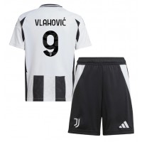 Dječji Nogometni Dres Juventus Dusan Vlahovic #9 Domaci 2024-25 Kratak Rukav (+ Kratke hlače)